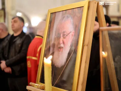 В честь Патриарха всея Грузии Илии II собор Самеба не закроется на ночь 2 ili patriarx новости Католикос-Патриарх всея Грузии Илия Второй