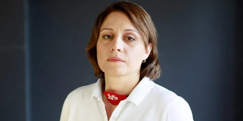 xoshtaria новости "Дроа!", Джордж Фоулкс, Элене Хоштария