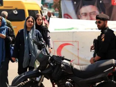 Хрупкое перемирие. Жители Ирана задаются вопросом, возможно ли соглашение с США и что оно принесет 3 23e2cf10 3911 11f1 906d e5637b8cec29.jpg BBC News Русская служба перемирие, перемирие с Ираном