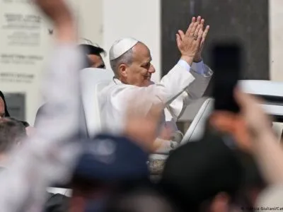 76558399 403.jpg Deutsche Welle Папа Римский Лев XIV, Трамп-Лев XIV