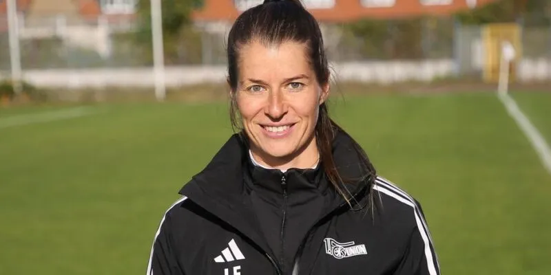 76752867 403.jpg Deutsche Welle Бундестаг, Мари-Луизе Эта