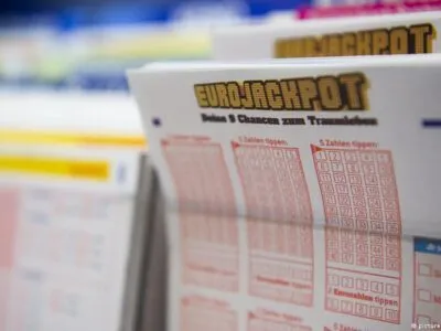 Житель Чехии выиграл 120 млн евро в лотерею Eurojackpot 3 50146394 403.jpg Deutsche Welle чехия