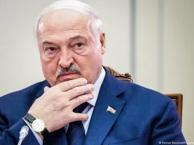 Эмманюэль Макрон поговорил по телефону с Александром Лукашенко впервые с 2022 года 3 76063587 403.jpg Deutsche Welle Макрон-Лукашенко