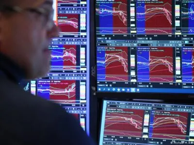 Нефть дорожает на фоне "оборонительных" ударов США по Ирану 2 76636245 403.jpg Deutsche Welle цена на нефть