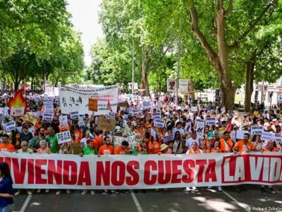 В Мадриде более 20 000 человек вышли на митинг недовольных арендаторов жилья 4 77280910 403.jpg Deutsche Welle Мадрид, цены на жилье