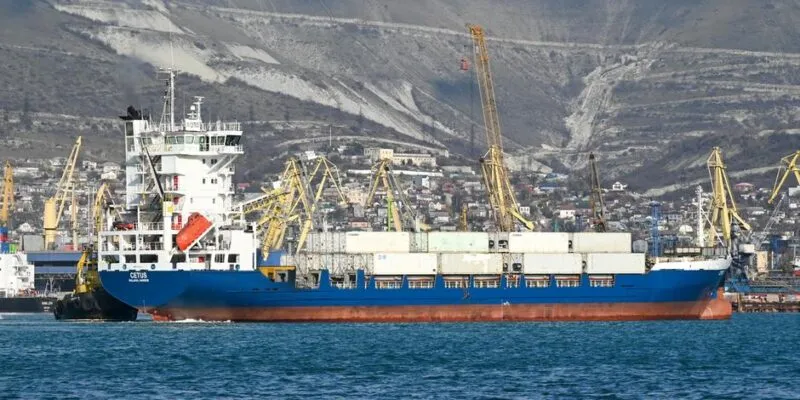 На нефтеналивном комплексе под Новороссийском - пожар из-за БПЛА 1 75451133 403.jpg Deutsche Welle БПЛА, российская нефть
