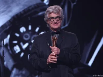 Вим Вендерс отозвал свой фильм из-за сексуализации актрисы-подростка 6 77358139 403.jpg Deutsche Welle Вим Вендерс