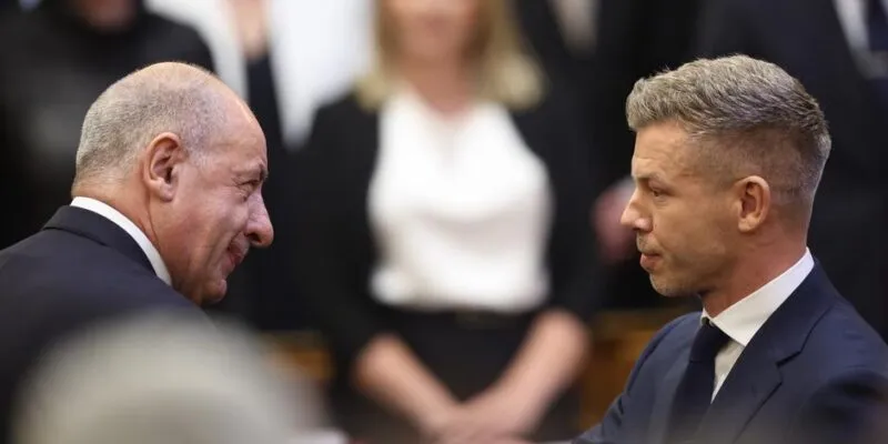 Президент Венгрии отверг требование нового премьера уйти в отставку 1 77377633 403.jpg Deutsche Welle президент Венгрии