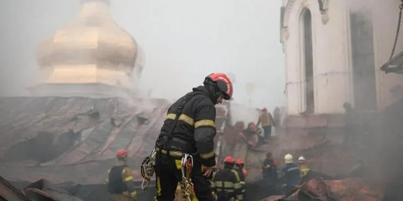 Удар по Лавре в Киеве: что говорят в Европе 1 77557810 403.jpg Deutsche Welle Киево-Печерская лавра