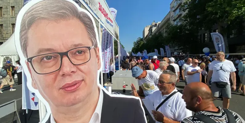Трафарет с изображением Александра Вучича