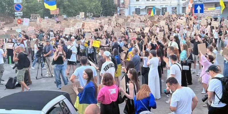 Пятый день протестов в Киеве: Сырского отправят в отставку? 1 78042462 403.jpg Deutsche Welle Александр Сырский, протесты в Киеве
