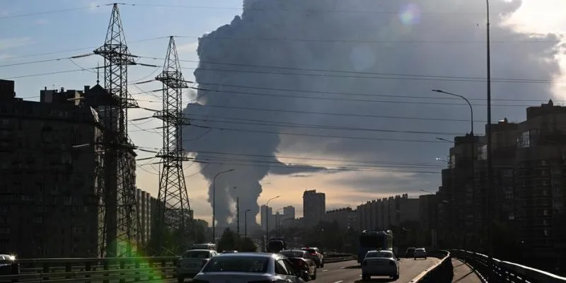 Атака БПЛА: у склада Wildberries в Екатеринбурге загорелась парковка 1 78106194 403.jpg Deutsche Welle Wildberries