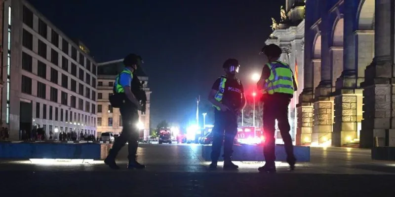 78116260 403.jpg Deutsche Welle ЛГБТ-парад