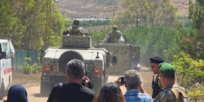 Ливан сообщил о развертывании своих военных на юге страны после ухода оттуда ЦАХАЛа 1 Ливанские военнослужащие на бронемашинах у въезда в город Завтар аль-Гарбийе, 21 июля 2026 г.