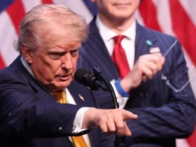 Трамп заявил, что возобновляет морскую блокаду Ирана и будет взимать 20% от стоимости грузов в Ормузском проливе 4 Дональд Трамп