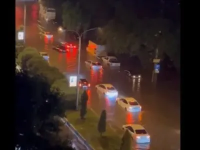 Агентство: в Тбилиси за 8 часов выпало до 2,5 месячной нормы осадков 3 tbilisi tsvima w h новости Национальное агенство окружающей среды, обильные осадки, осадки в Тбилиси