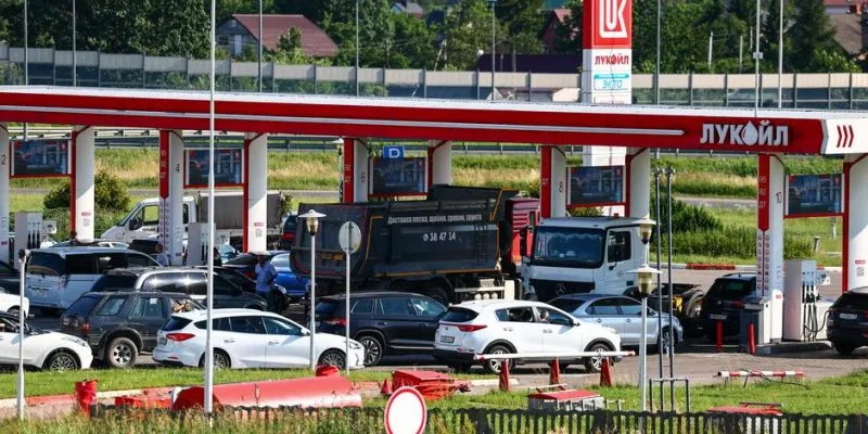 Меньше чем на трети заправок в России можно купить бензин 1 77766827 403.jpg Deutsche Welle