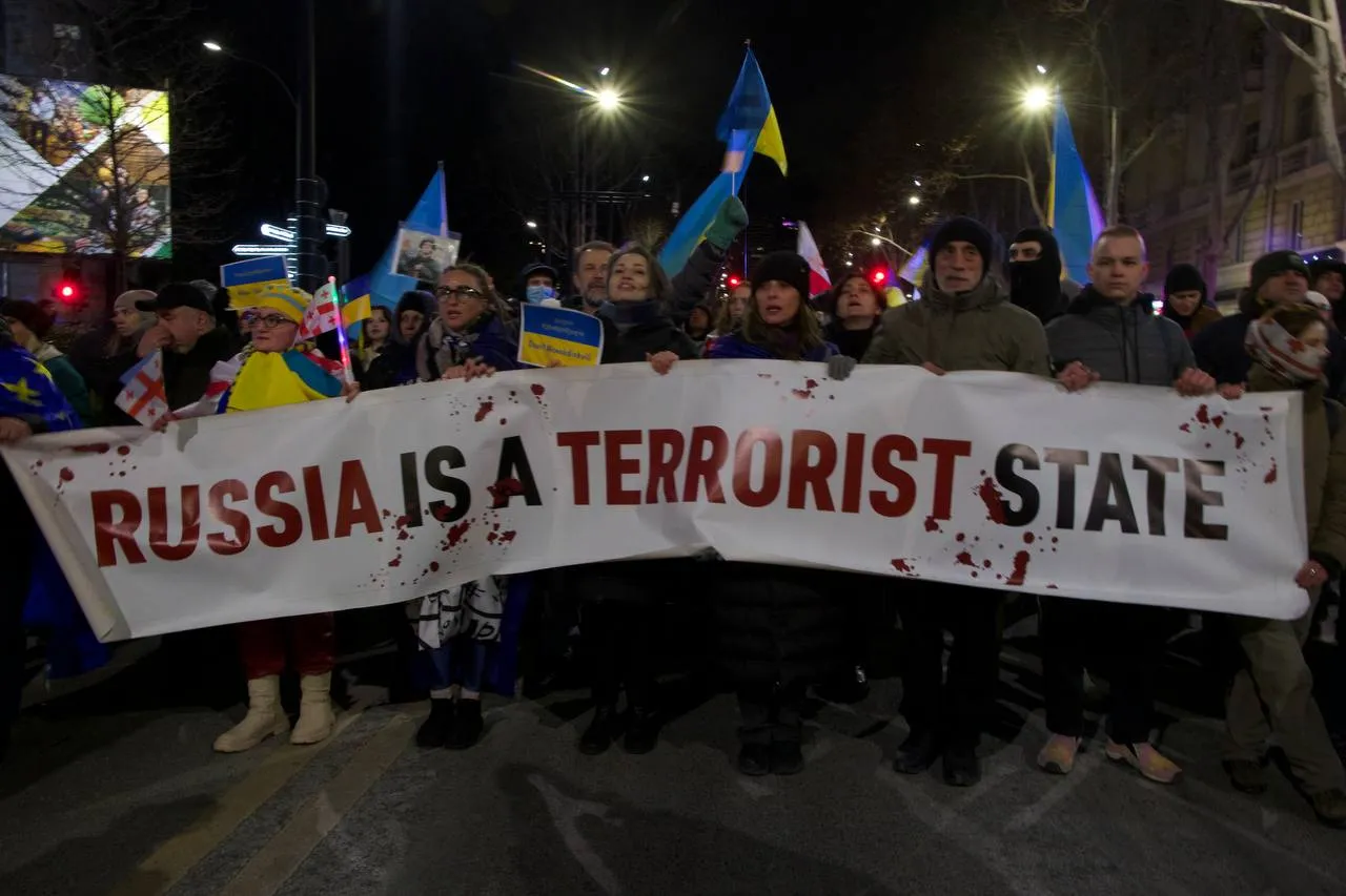 The “Russian Question” in Georgia: Between Integration, Isolation, and Mistrust