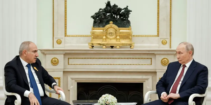 nikol pashinyan and vladimir putin новости OC Media