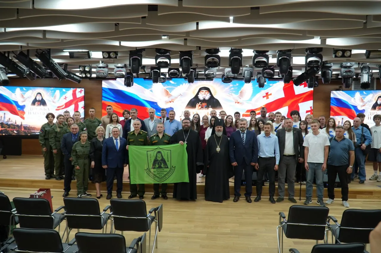 Media: Georgian Volunteers Hand Over Motorcycles and Prayer Rooms to Russian Military Personnel