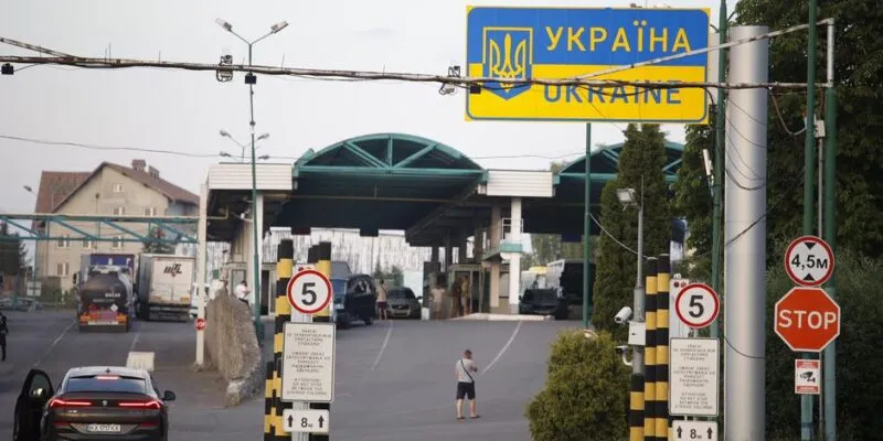 "Террор Путина стучится в двери ЕС и НАТО": Сибига подтвердил удар РФ возле украинско-польской границы 1 62105389 403.jpg Deutsche Welle