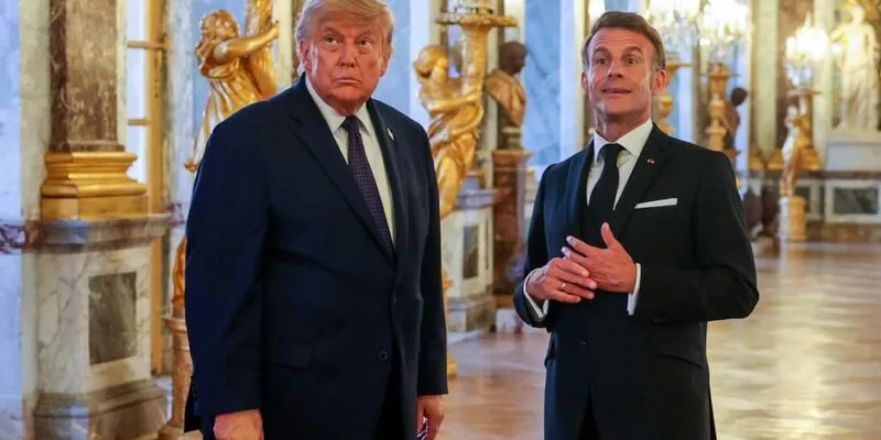Макрон обсудил с Трампом запрет на удары по инфраструктуре Украины 1 77596431 403.jpg Deutsche Welle