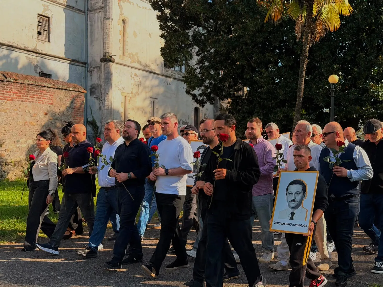 Грузинская оппозиция провела в Зугдиди шествие «Россия – враг» 2 825329492 1406194218362435 6357577380465809175 n новости