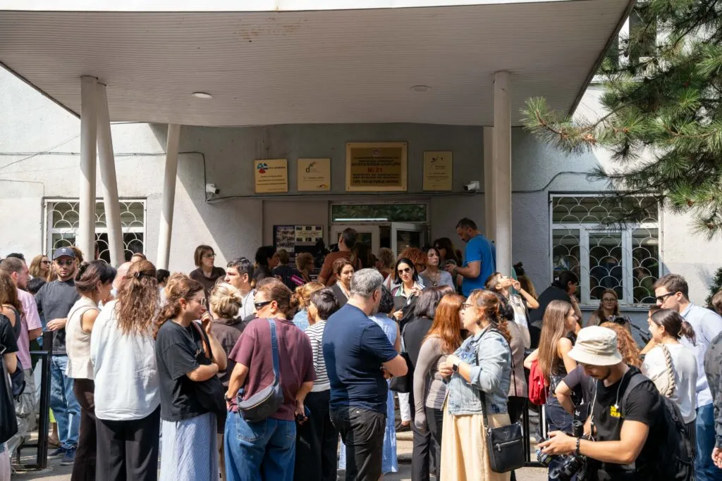 Hazardous Tbilisi School Closed Three Days Into Academic Year Set to Reopen Soon