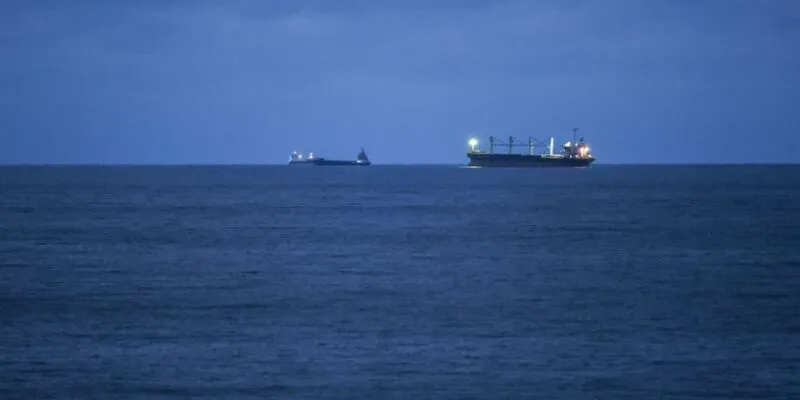 Морские дроны атаковали греческий контейнеровоз у берегов Болгарии, ВМС страны эвакуировали всех 18 моряков с борта 1 79660261 403 1.jpg 1 Deutsche Welle