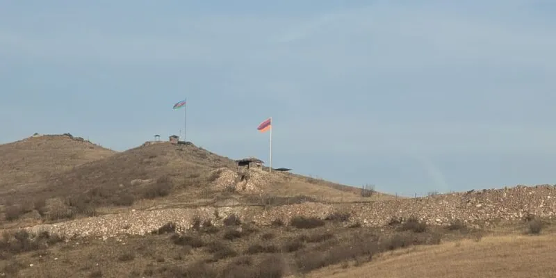 Азербайджанский военнослужащий задержан после перехода границы с Арменией и ранения местного жителя 1 armenia azerbaijan border 3 18 2025 новости OC Media