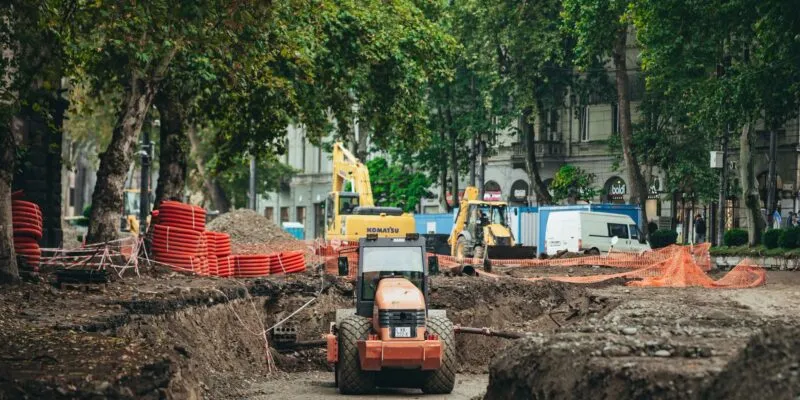 Tbilisi Mayor Pledges to Complete Rustaveli Avenue Renovation by End of November 1 fb img 1793260559089 News