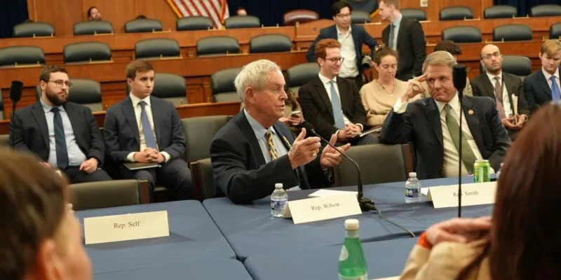 Джо Уилсон о встрече Кобахидзе и Пезешкиана: это оскорбление Трампа 1 joe wilson s новости